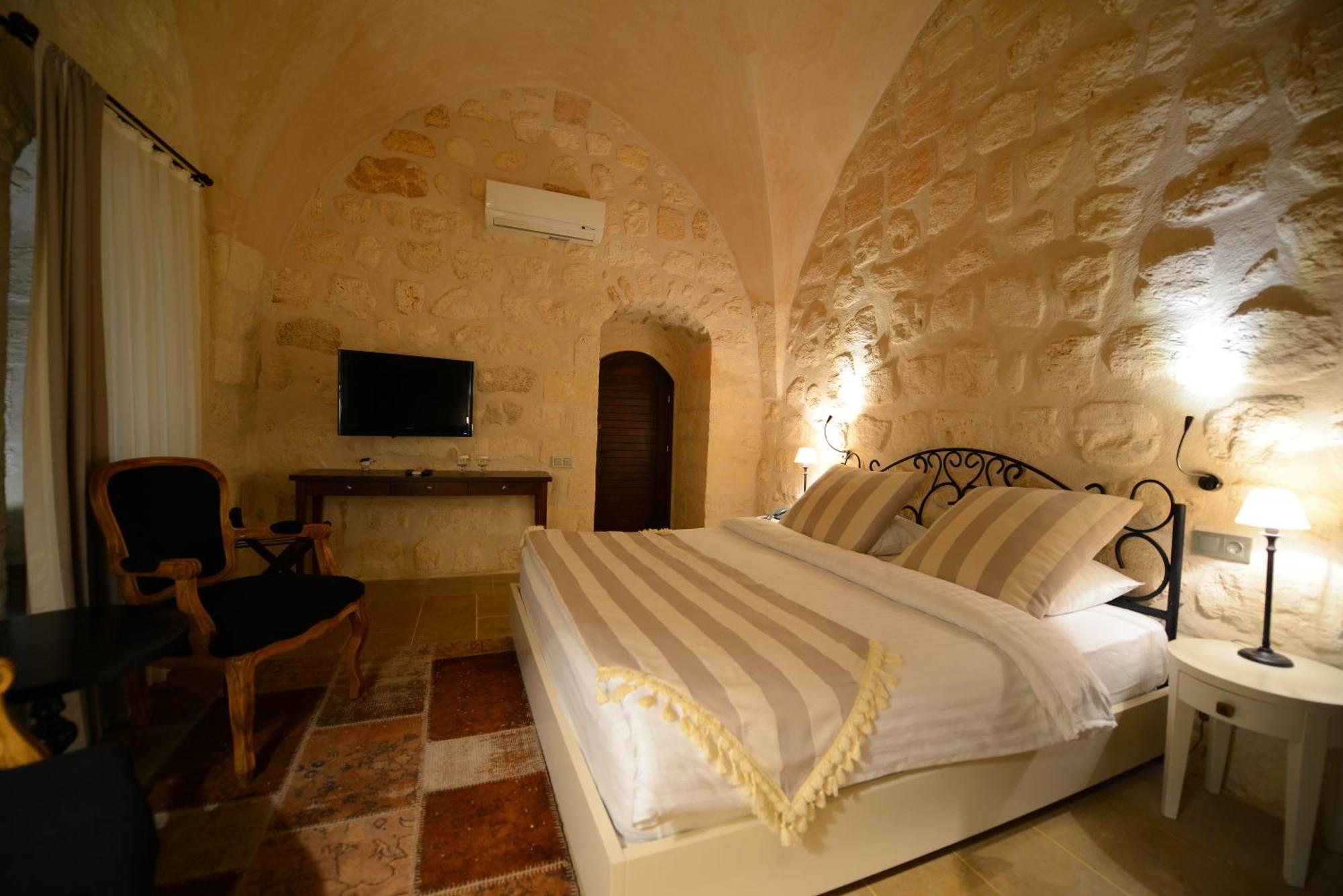 Shmayaa Hotel Midyat Exterior photo
